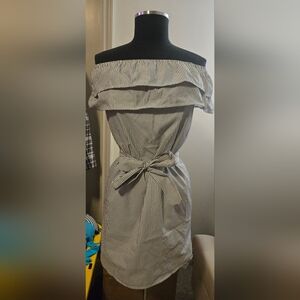 Black and White Off-Shoulder Sleeveless Sundress